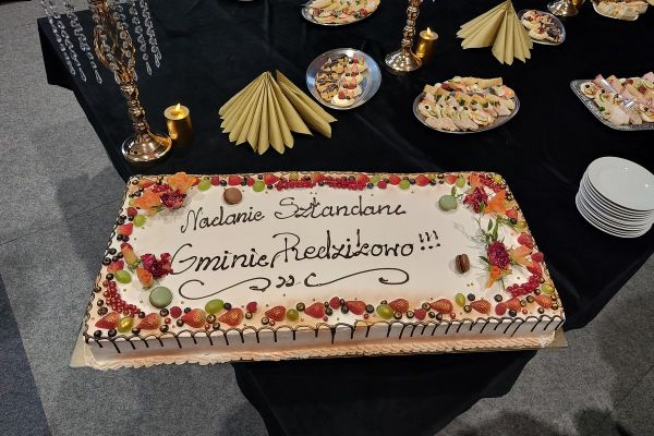 Tor - sztandar gminy.