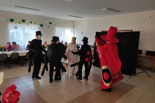 resize-w-700-h-700-img-pazdziernik-2021-ds-lib-img-20211009-1505466AE2EC8C-3C21-1B47-74F7-956A7D4061F0.jpg