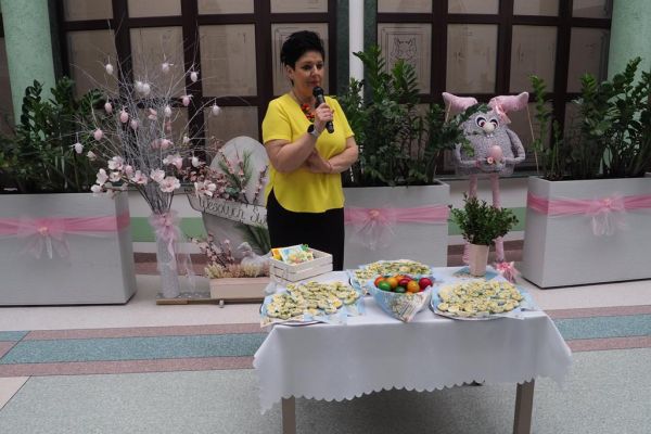 Pani Dyrektor składa życzenia wielkanocne Mieszkańcom.