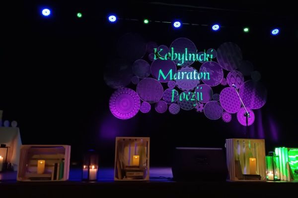 Widok sceny w Kobylnicy.