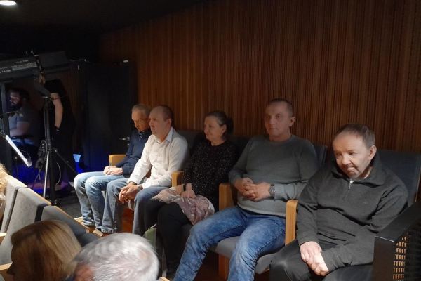 Mieszkańcy w Nowym Teatrze w Słupsku.