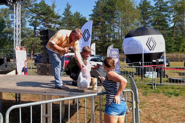 Licytacja poduszek Przekazanych przez DPS w Lubuczewie.
