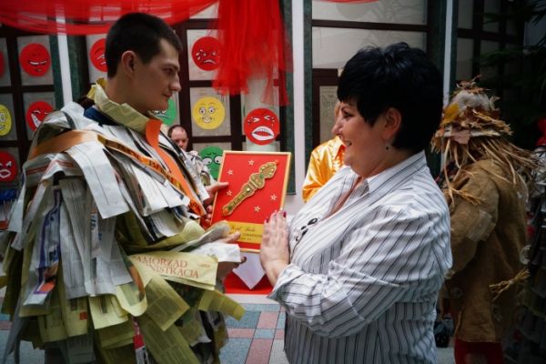 resize-w-700-h-700-img-5772ecff5ac3625C66917-BFA1-3ACA-21F5-B14FDC9D857B.jpg