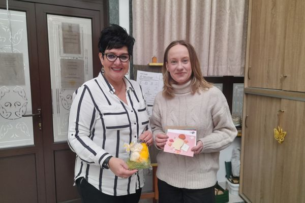 Pani Dyrektor wraz z prowadzącą prelekcję.