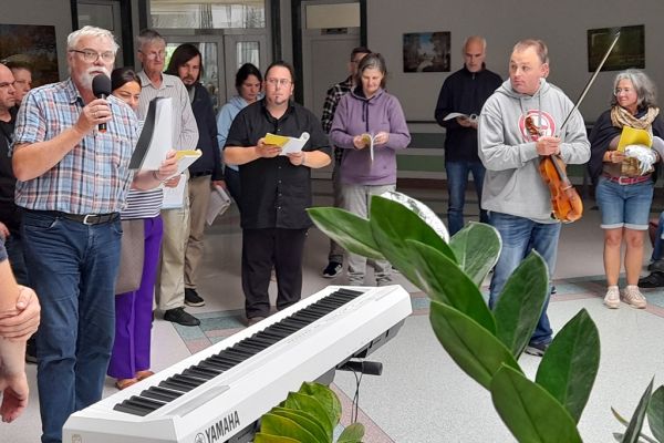 Ujęcie gości podczas ich koncertu.