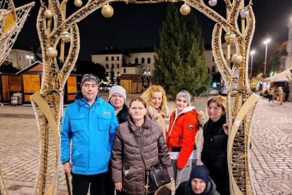 Mieszkańcy na starówce w Bydgoszczy.