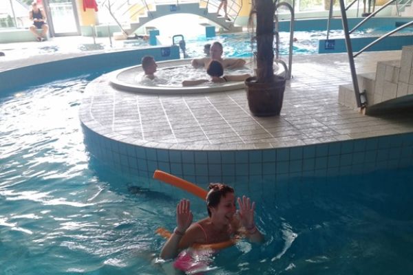 Mierszkanka w basenie.