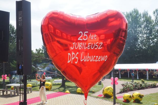 Balon serce czerwone.